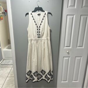 Universal Thread Cream and Black Midi Dress Size XL
